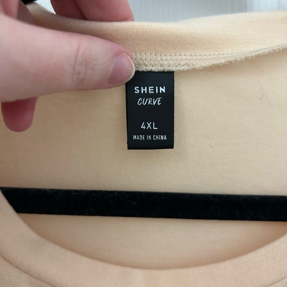 Oversized, Soft, Cream/Peach Los Angeles T-Shirt, Sz 4XL - Picture 5 of 6